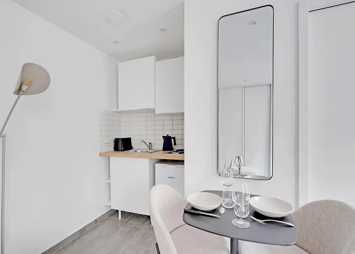 Charming - Ac- 2p- Sentier Paris