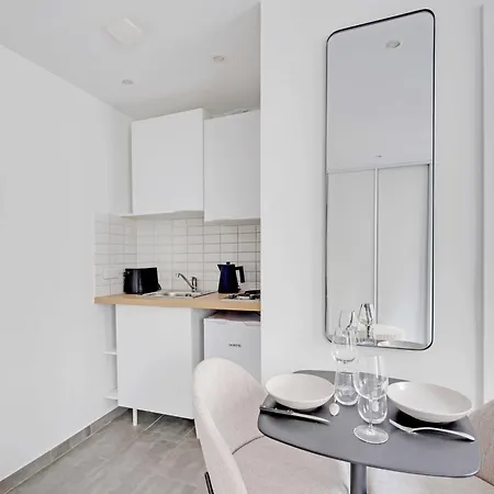 Charming - Ac- 2p- Sentier Παρίσι