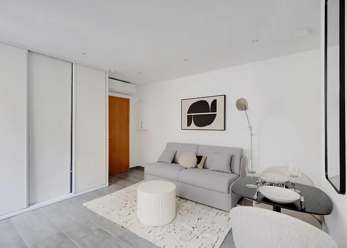 Charming - Ac- 2p- Sentier